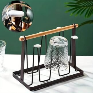 Escurre vasos de metal con mango de madera